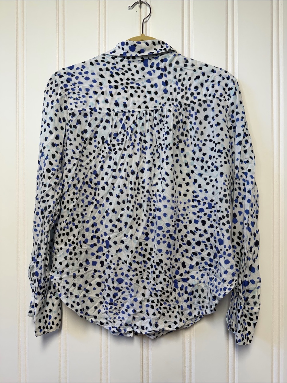 Cloth & Stone Anthropologie Blue Black Spotted Button Down Blouse Small - Picture 2 of 7